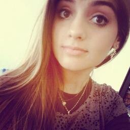 Algumas vezes na vida, você encontra uma amga especial. Alguém que muda sua vida simplesmente por estar nela. Te amo muitoo tata s2s2 @isaaaabelinha_
