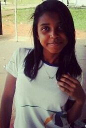 não se deiche levar pela cabeça de ninguém , faça o que tiver vontade , faça o que ta faz bem (: