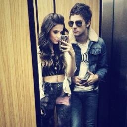 ''Perigo? Eles riem da cara do perigo'' Hahaha! /Vivo por Voces @manugavassi & @ChayLeao