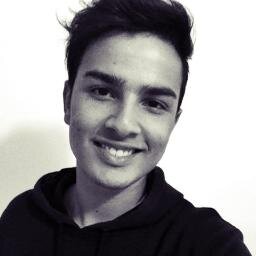 sorriso nos lábios e Deus no coração!