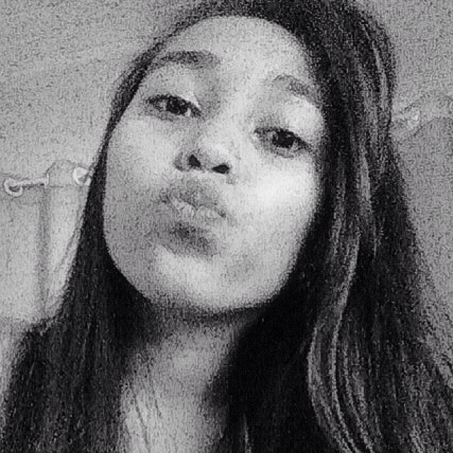 Apenas uma garota com a alegria de uma criança;a malícia de uma adolecente;com sentimentos de uma mulher
