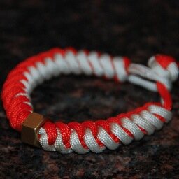 New Era Bracelets offering paracord style bracelets in many styles and colors. Email NewEraBracelets@gmail.com to order!!