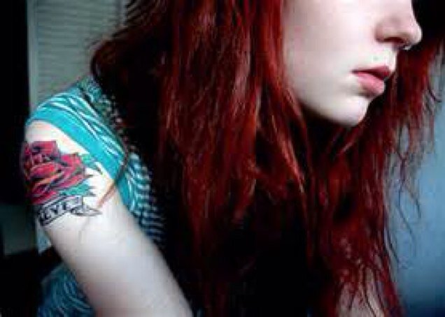 Crimson| hurt alone and unwanted|lied too| single| 18| RP|