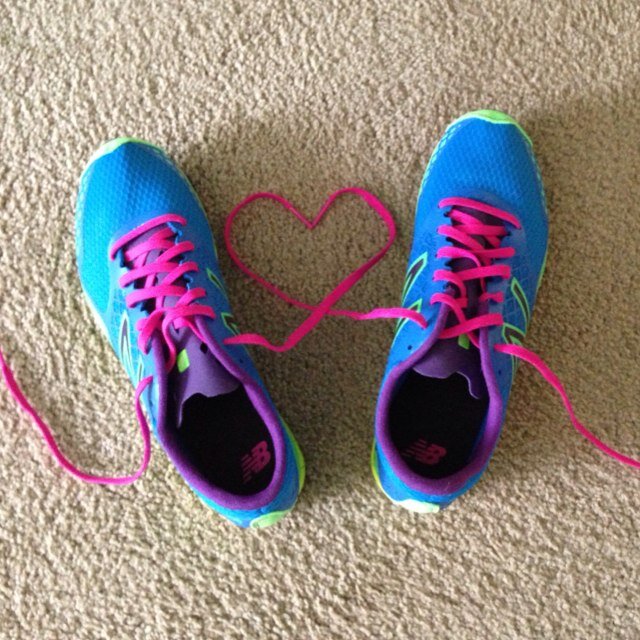 800: 2:55;1600: 6:32; 3 mile: 20:43.8; 6K: 28:17; 8K: 39:53; 1/2 marathon 1:47:59; marathon 4:08:31; high jump: 4'9; long jump 12'5; love running ❤️chicago