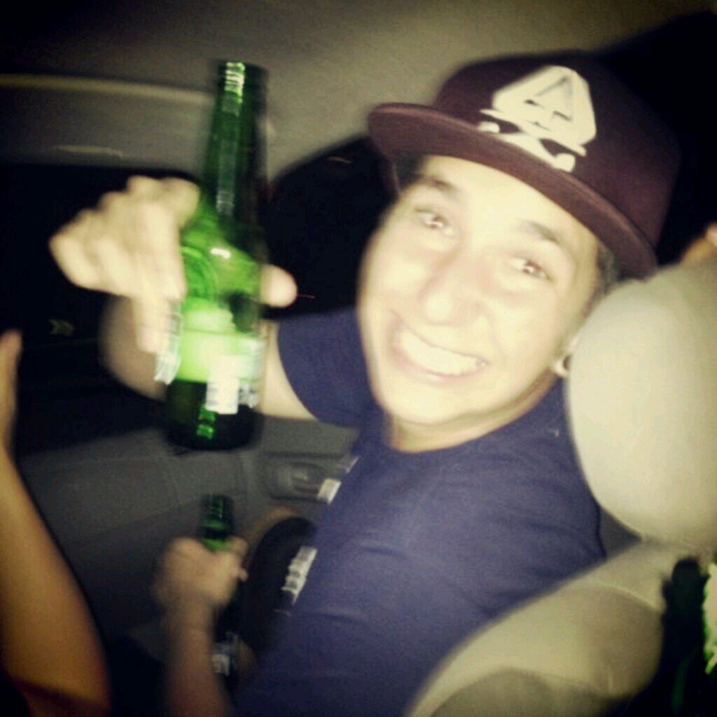 Viver viver e ser livre saber da valor para as coisas mais simples so o amor constroi pontes indestrutiveis (8
