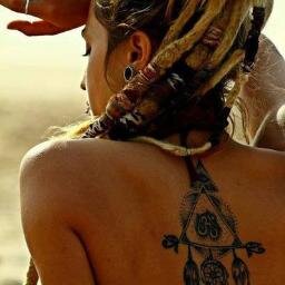 “Se você não quer saber a verdade, faça como eu, não pergunte. Apenas abra caminho, sorria e aguente o tranco.”