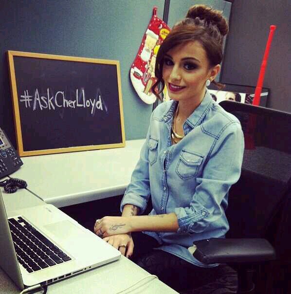 ♡ you know that cher is perfect ♡