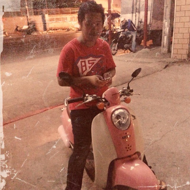 hi i need all of u !