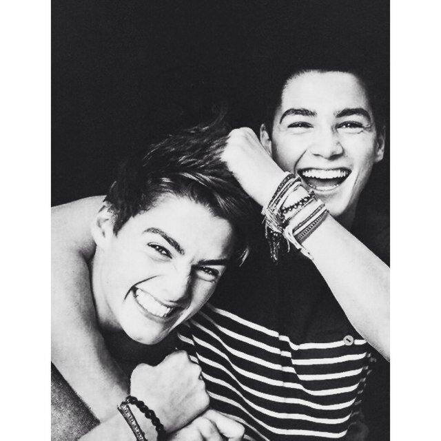 rajnbowrauhl's profile picture. ☾finn finn the better twin☽