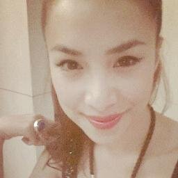 just a girl living in a candylicious world ;) i follow back!