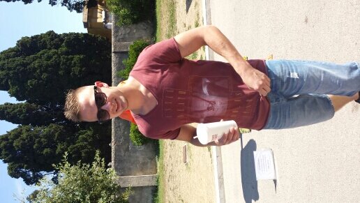 j__ree's profile picture. 