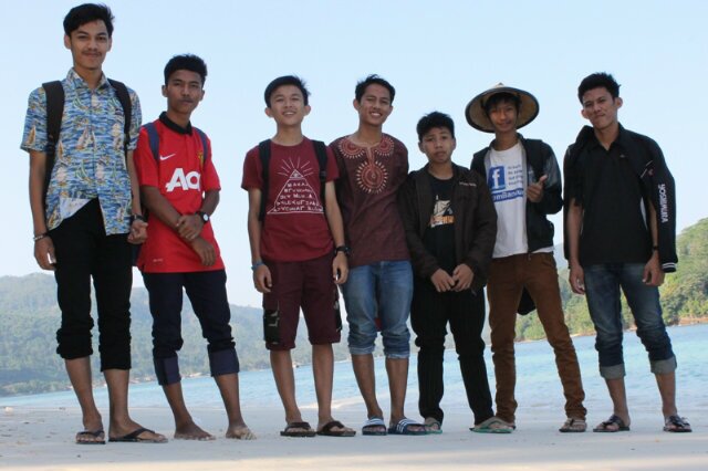 Bobby_Padang's profile picture. playing futsal with heart and brain not muscle. :)