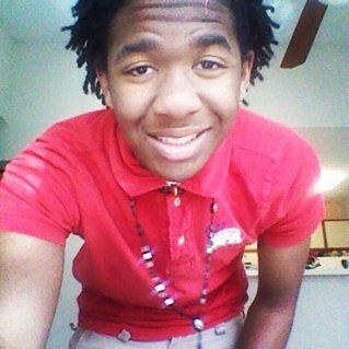 Music is my passion d-_-b . @_hisSnootyB is my baby girl . Nobody can touch our love . Father to be  .
