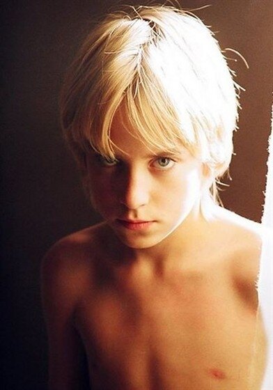RP Site - I am the firstborn of the Doctor, made by my father Skanit.