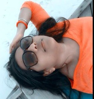 A simple girl, cherish life, Family & Friends ❤Social addict, adore Music , Laughs alot.Enjoy reading & movies.Hopelessly Romantic & genuinely honest ♐