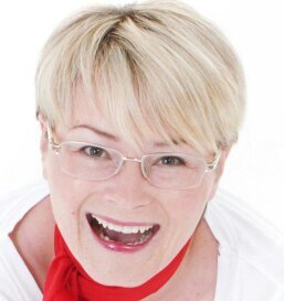 Championing & helping #smallbiz owners grow their business. Partner in @ArtisanCentral. Wife of @Off2France