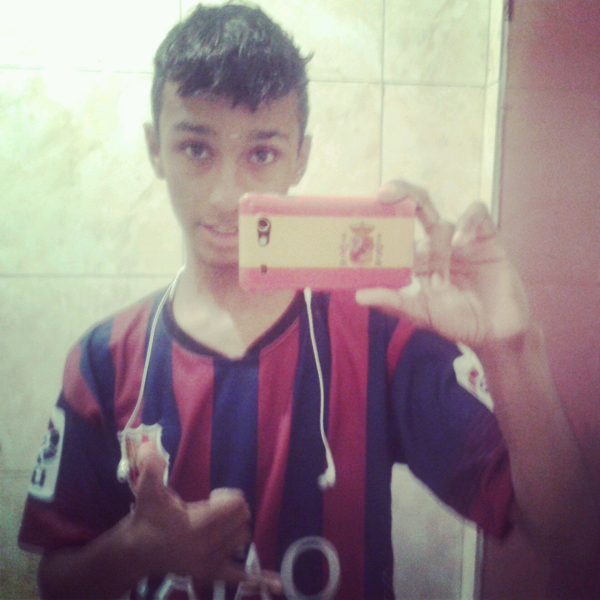 boleirooo ...Ousadia pra Vencer, Alegria pra viver e Deus no coração..Sempre Tóiss.. meu Féra..