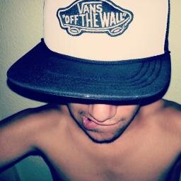 +16.Caer no significa una derrota, levantarte es tener una oportunidad más.Fuera sentimientos, nos ilusionamos.Modelo de pasarela. SUPREME. ∞ Wanted 6.9