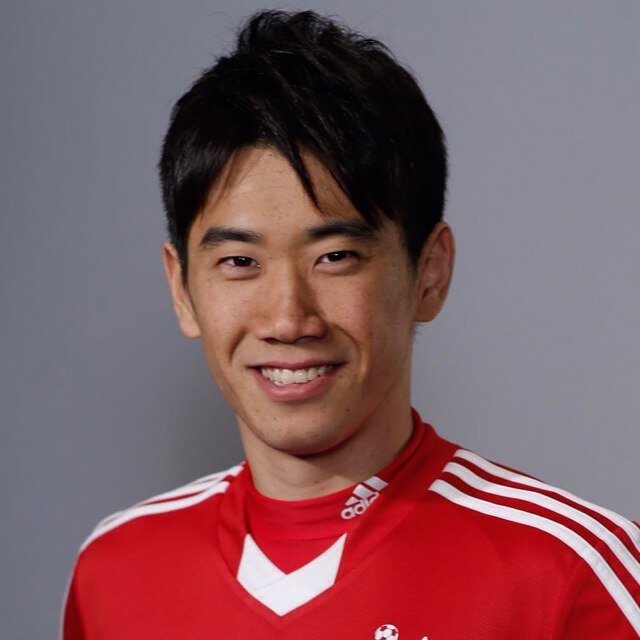 サッカー大好きです！！ サッカー嫌いな人も好きな人、 お互いフォローし合いましょう！ フォロー返し率は１００%です よろしくお願いします。 ヒカキンさん大好きです！
あとパズドラもやってます。
ぜひぜひフォローを！！！