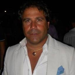 Ho imparato... che tutti vogliono vivere in cima alla montagna.... Ma tutta la felicità e la crescita avvengono mentre la scali.