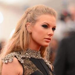 I really love taylor swift who ever tease her i'll punch him/her! Follow me I follow back just ask!
          Philippines...
