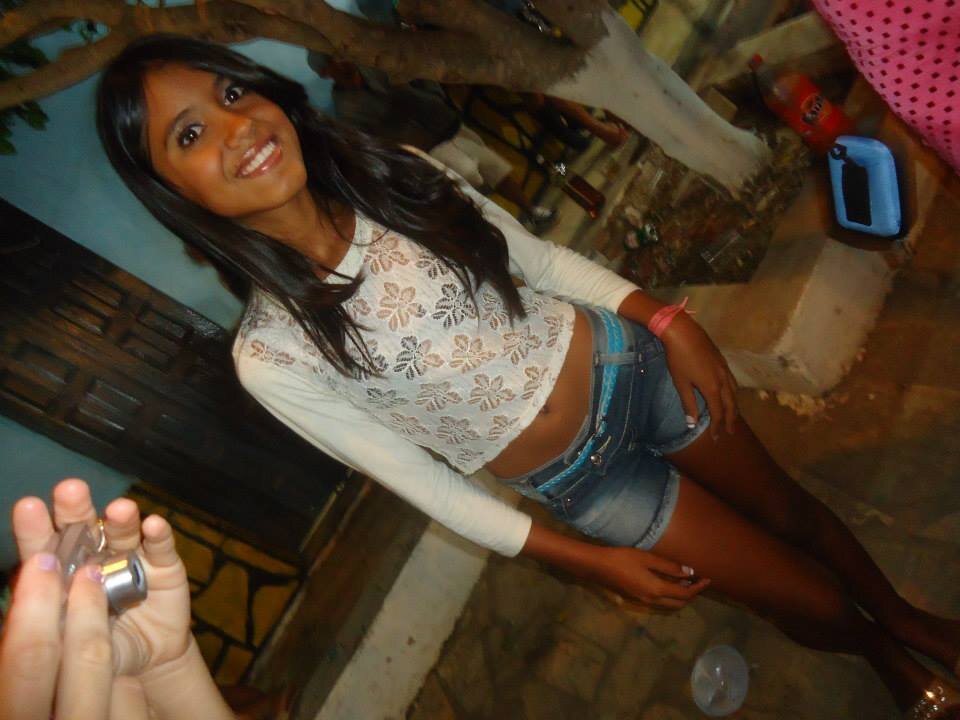 *Nα bσcα dσs fσfσqueiirσร viireii celebridαde Mαiiร prα fαlαr de miim tem que ter criαtividαde! Twittando 24 hrs U.u