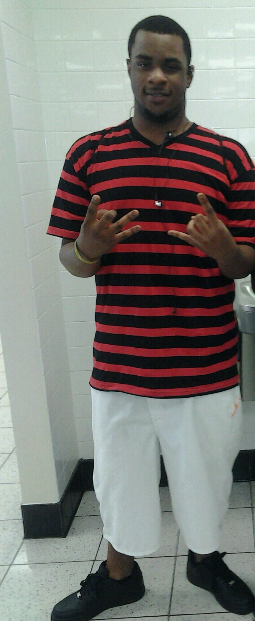 Blood gang shawty nd a TooRealTaliband C.E.O blow gas nd get money