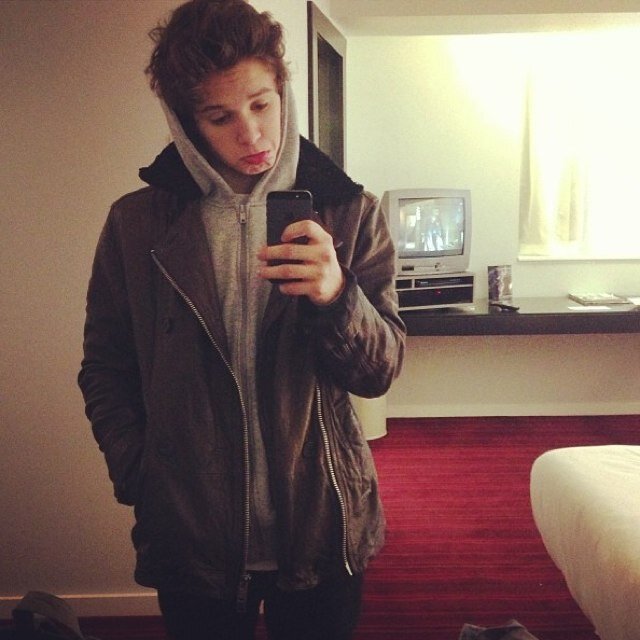 Bradley Simpson is perfect.  @jamesimagines @connorimagines_ @trisimagines_