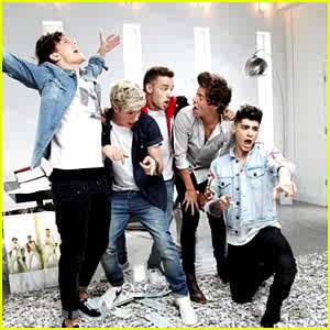 Jesus is my life :) • If you don't know me don't follow .. :| • One Direction Nation is my Destination ♡ cute as a button :P