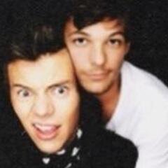 Aca encontraras Muchas imagenes de harry y Louis eh incluso videos youtube, y noticias!