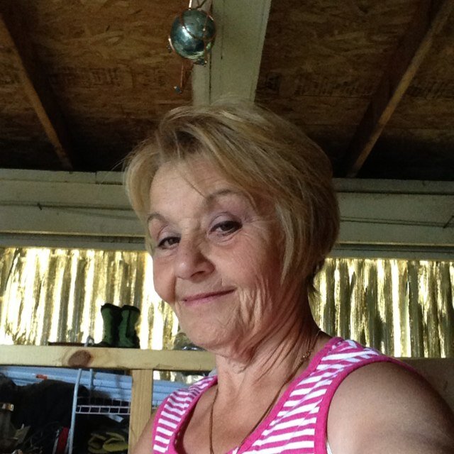 live in Dauphin Manitoba. I am retired at a young age. I am in a relationship.