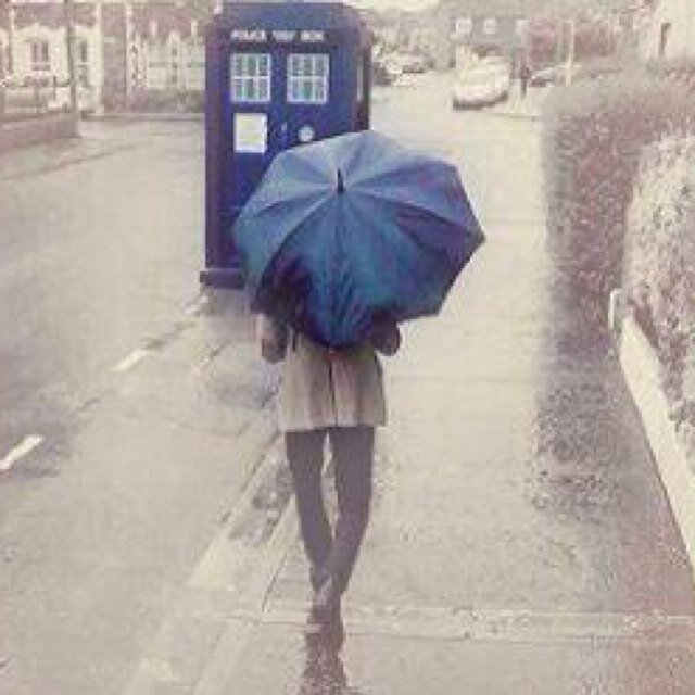British teen, fandom addict, film devoter, music dedicated & book obsessor.