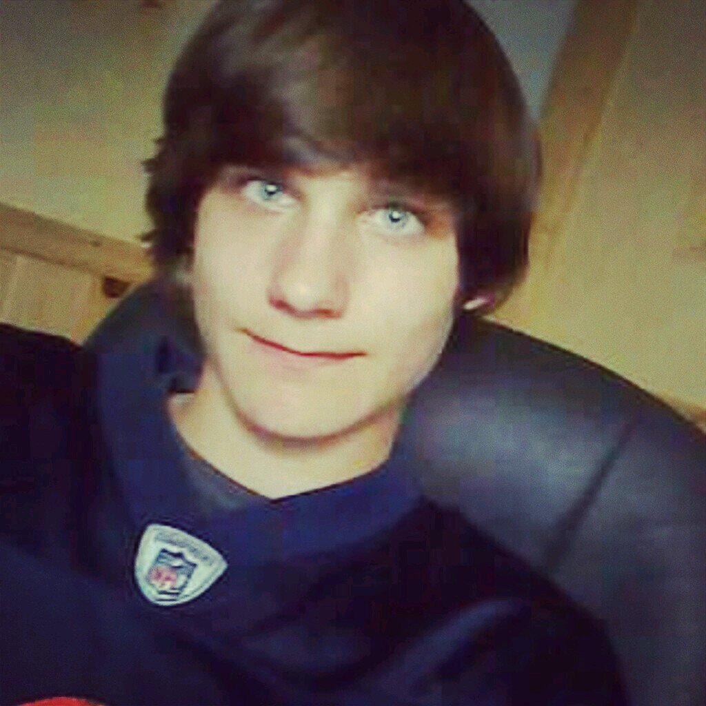 dhillbloom's profile picture. 