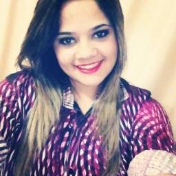 Seja feliz do jeito que você é não mude sua rotina pelo o que os outros exigem de você, simplesmente viva de acordo com o seu modo de viver. ♥