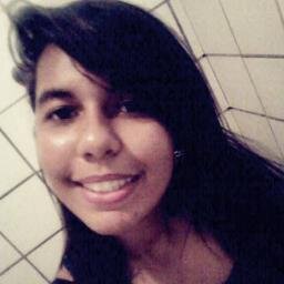 E quem tem Deus no coração sabe que não há mal que vingue, nem inveja que maltrate, nem inimigos. Por que pra todo mal, há cura. (: