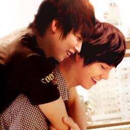 0MelanieAcosta's profile picture. Mi programa favorito es #ZonaKpop- Amo a Donghae-Oppa, bailar, la pizza, el cine, cantar y salir con mis amigas. Mi grupo favorito es SUJU! Soy ELF de corazón!