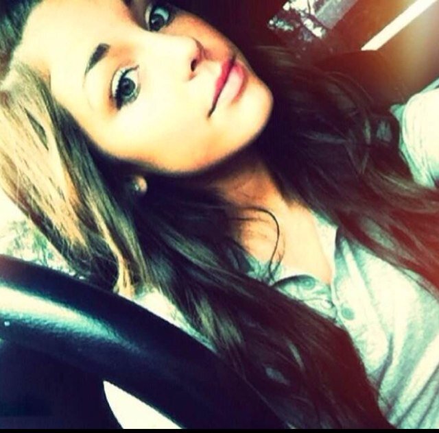 Hey! I am selena Morrelly and i love Selena Marie Gomez and Justin Drew Bieber. I like @mooravd too. Btw guys believe, trust and be yourself. ✌❤