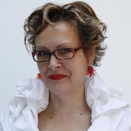 LindaHesh's profile picture. Asking what we think about when we see 2 men kissing or 2 women kissing #whenguyskiss