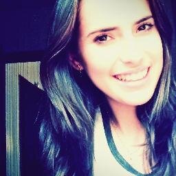 É preciso amar as pessoas como se elas fossem Vodka. 
15 anos.