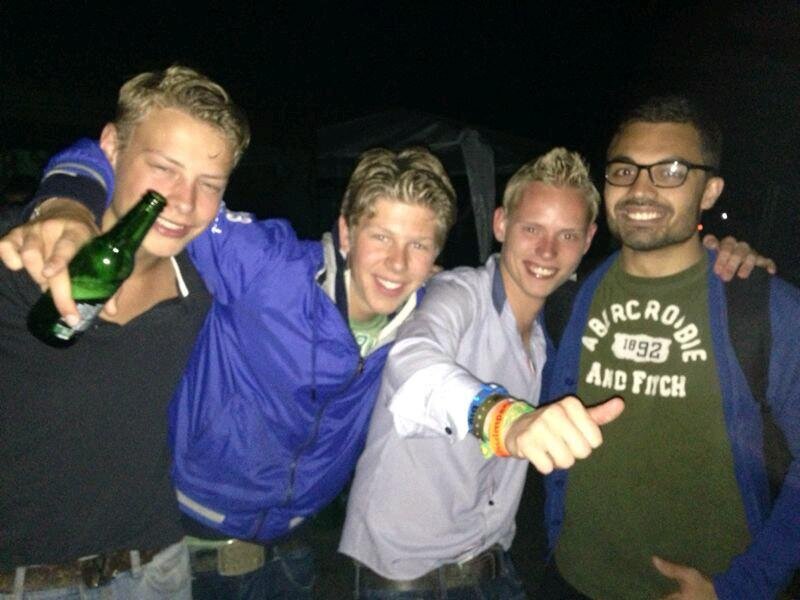 Iprenburg9's profile picture. -Life isn't easy.

-Whatsapp.