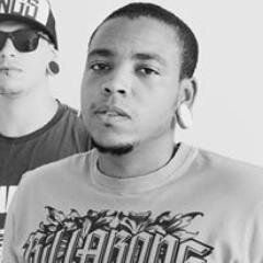 Vocalista / Compositor