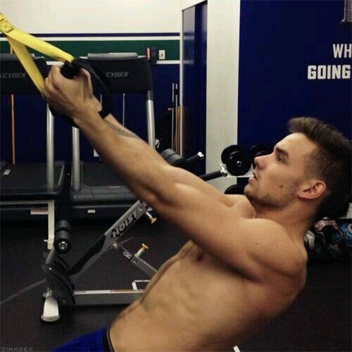 FOLLOW @5SEC0NDS0FLIFE I FOLLOW BACK ILYSM