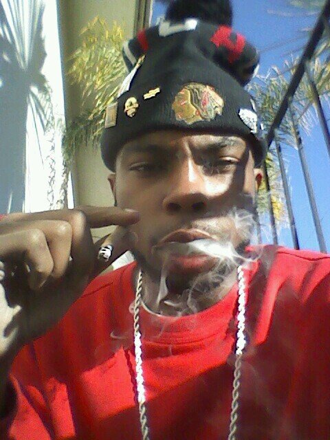 rapper/singer/ shoutsout\500k\YONIKE. ig(@thereal_yo_nike5mill