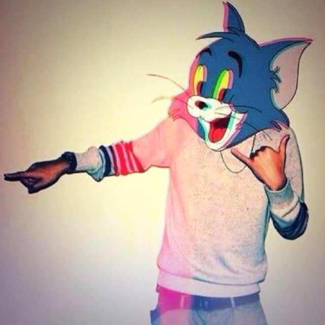First : Thats Me Says .. Account | Follow | Gamer | Swek | Team Ohh Thats Me | Single | I Type You ReTweet | Hugs Is A Good Sign |