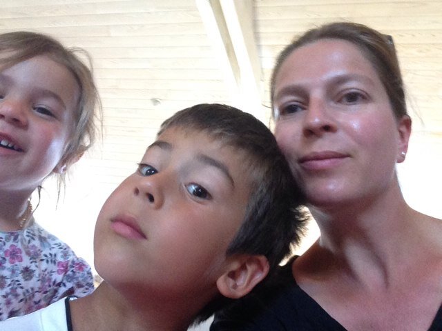 French Londoner with 2 kids. Keen reader and wine lover.