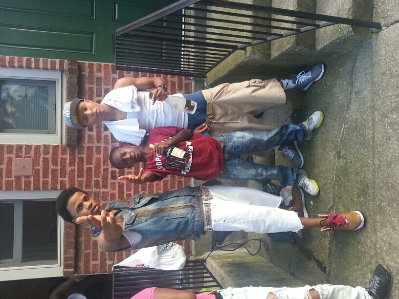 Follow a real nigga. #Team100 #TeamFollowback #TeamGlock RIP JUSTO N ZAYNUTTI BITCH
