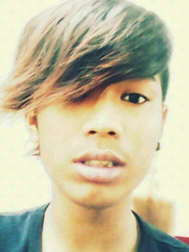 hi im duan 18 of wau tomyam :-)  judge me?  love you :-)