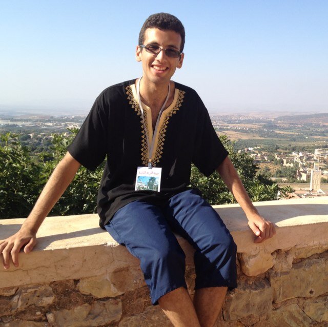 Sid ahmed chikh touami est né à Medea le 4Juillet1994. Fort de ces 19 ans il est parti a la conquete du monde comme tout pragmatique voulant reuissir son coup.