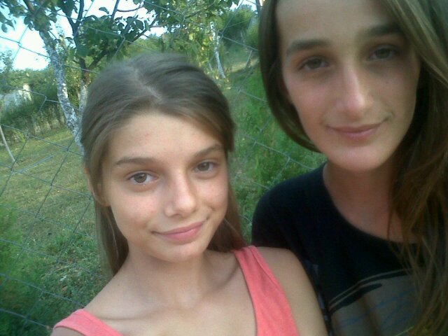 i am smart, amazing and i love to have fun
follow me and i will folow you back 3