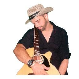 LOCUTOR DA RADIO CIRCUITO SERTANEJO,CANTOR , MUSICO;  PROPRIETARIO DA http://t.co/NcN3CtCcUw